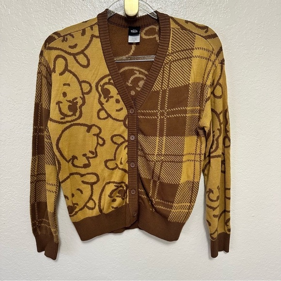 Disney Winnie the Pooh Plaid Pooh Bear Outline Women's Cardigan size M - Picture 6 of 10